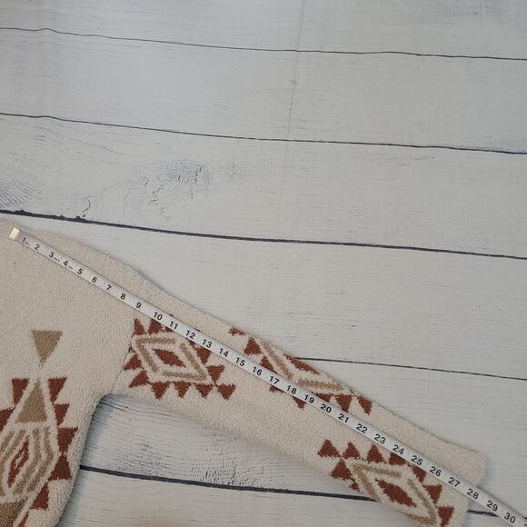 New In Size M Cream Geometric Print Open Front Soft Plush Cardigan Sweater - Picture 6 of 9